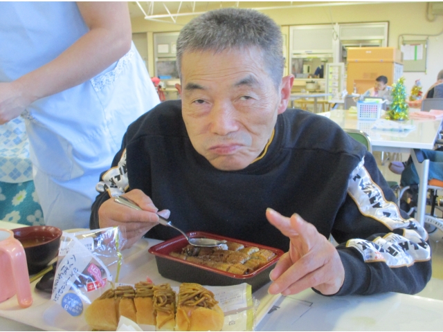 うなぎ＋焼きそばパン