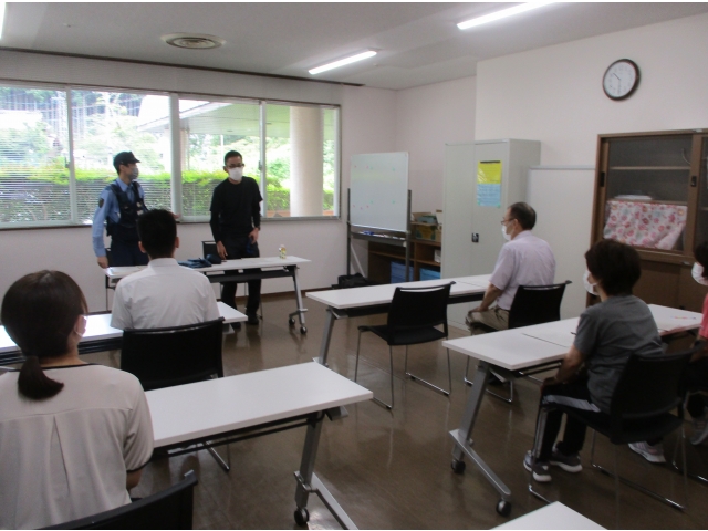 設楽警察　三輪駐在所から来ていただきました。