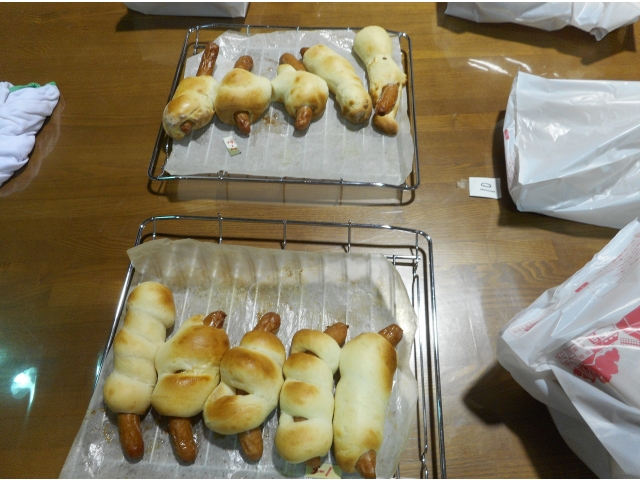 ソーセージロールパン