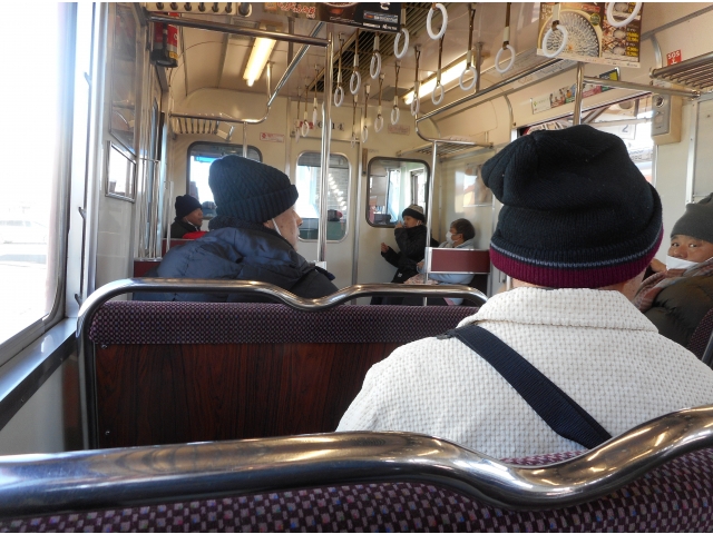 車内では静かに