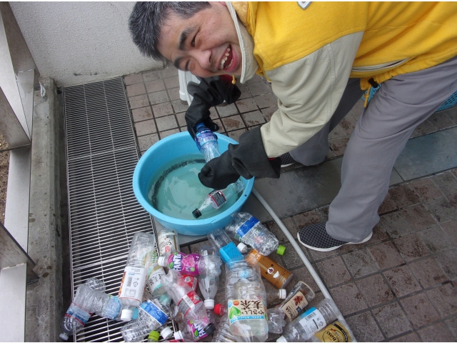 ペットボトルの洗浄