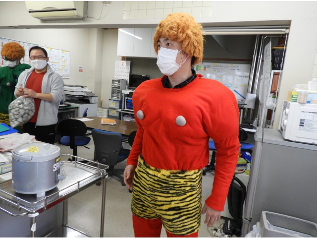 ムキムキ赤鬼
