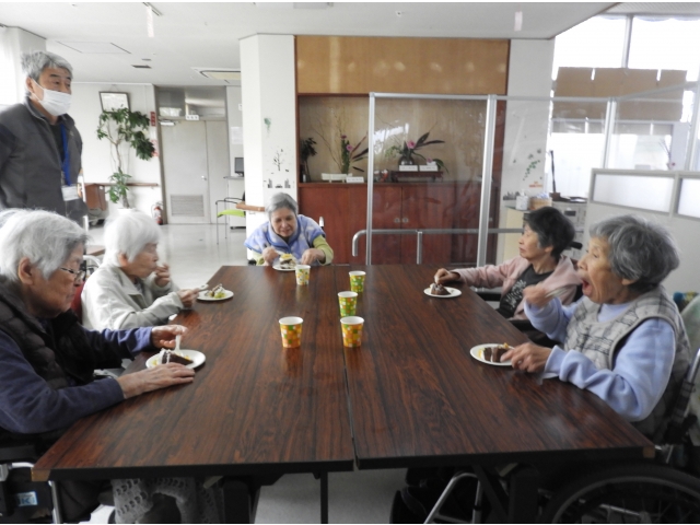 みんなで食べるとおいしいね～