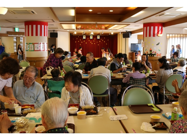 苑遊会の風景です