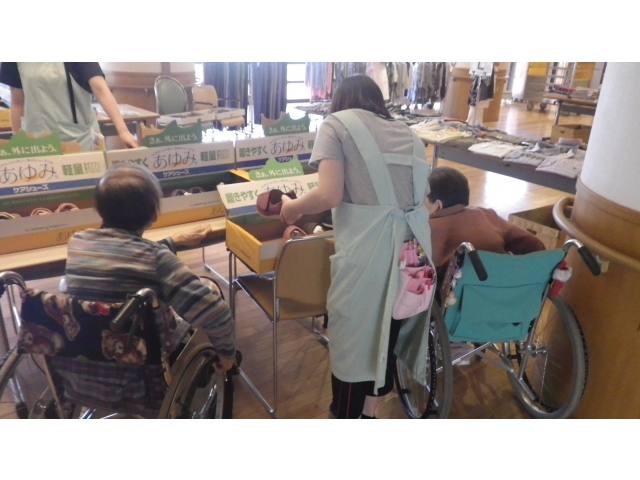 どれが似合うかしら・・・