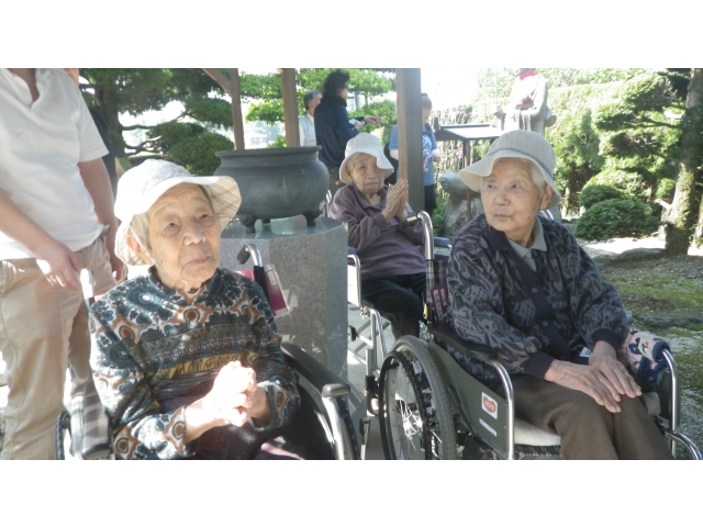 お参り中