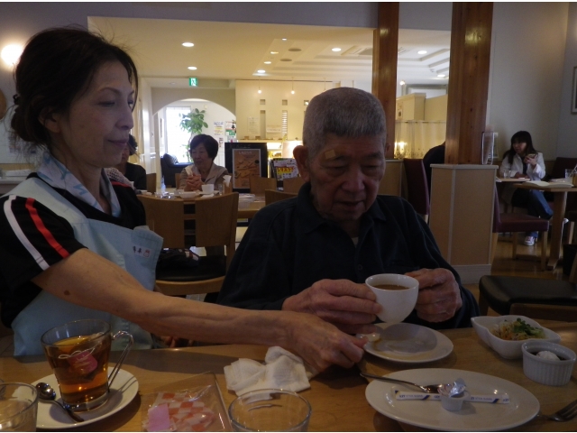 喫茶店でティータイム