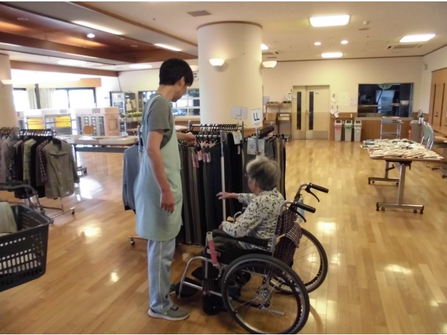 いいズボンがあるかしら？