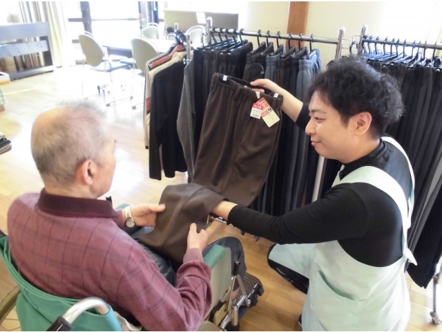 こんなズボンはいかがでしょうか？