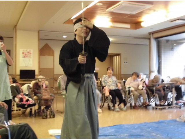 何が始まる？