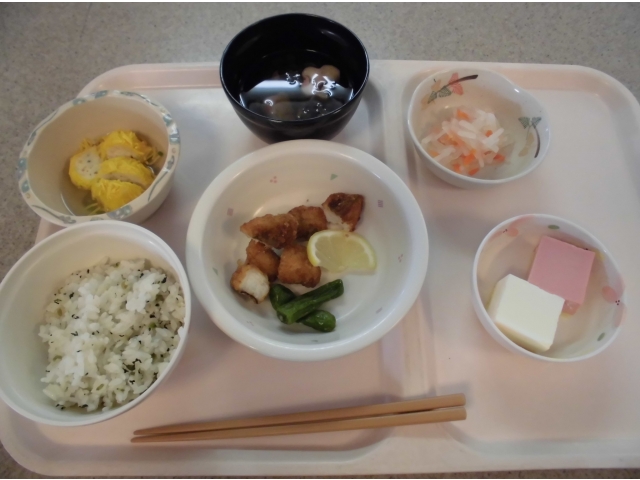 米飯、一口大食