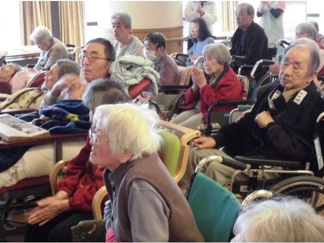 皆さん真剣に聞いてます