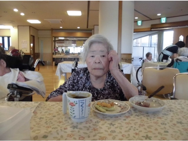 もぐもぐ