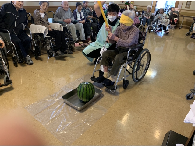 大きく振りかぶって…