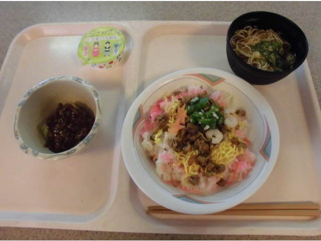 米飯、一口大