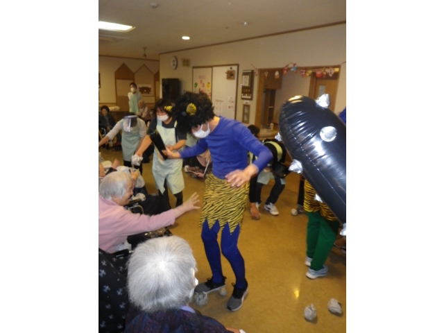 豆が飛び交ってます