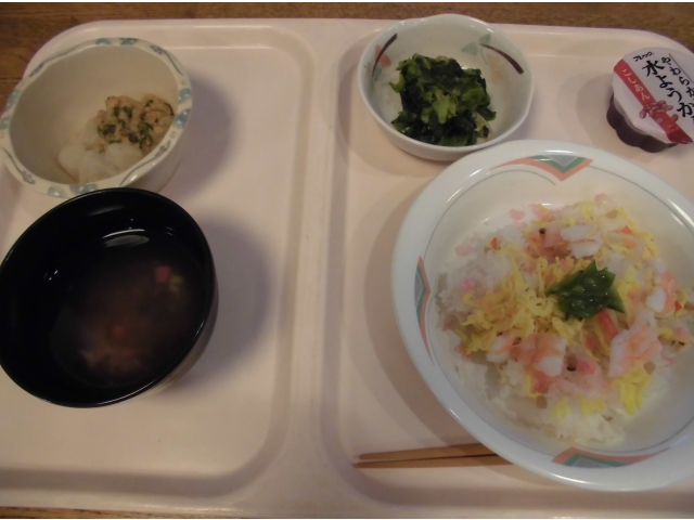 散らし寿司、一口大