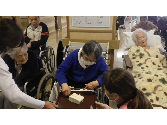 豆腐もカット