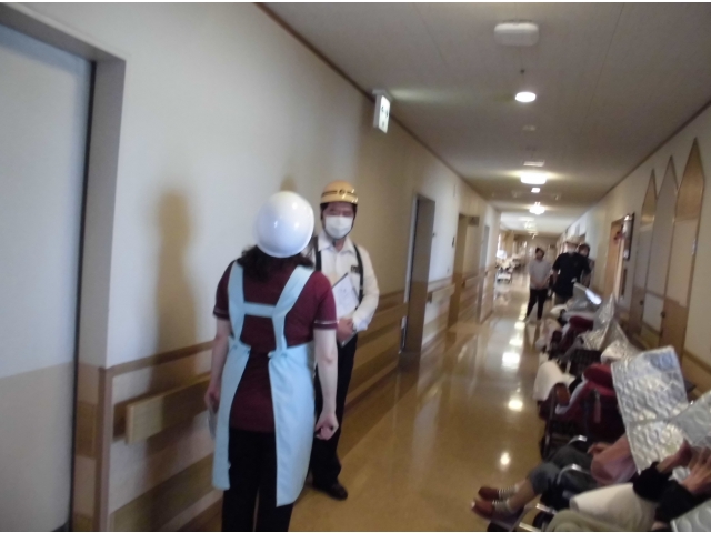 報告します全員避難完了しました