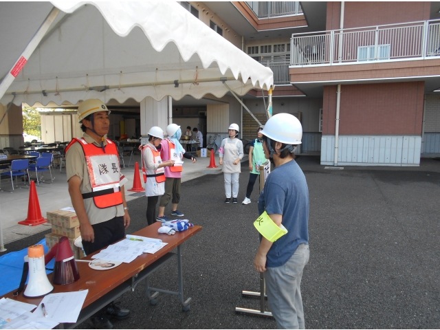 ユニット避難完了を隊長（苑長）へ報告