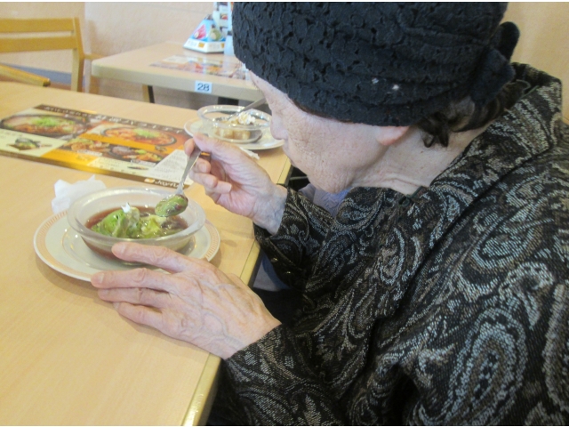 お抹茶ぜんざい、匙がとまりません