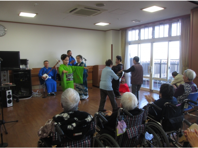 輪になって炭坑節