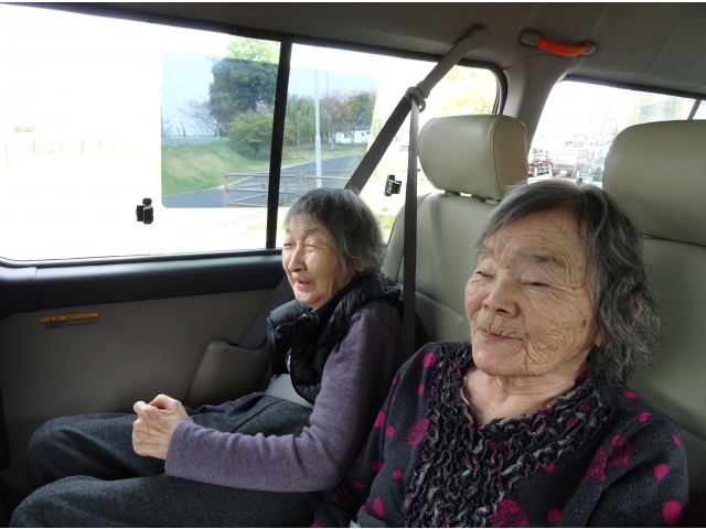 車に乗ってから笑いが止まらない方も