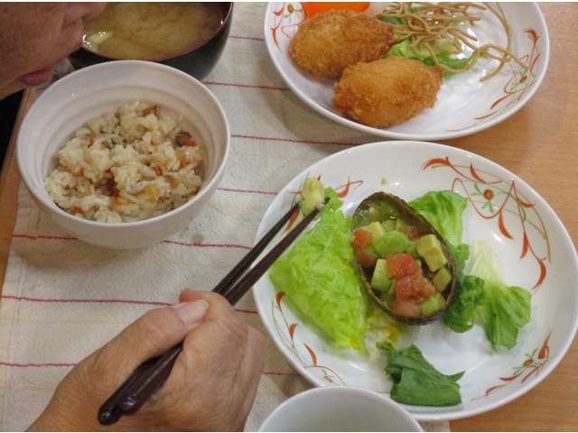 人生初アボカド🥑。