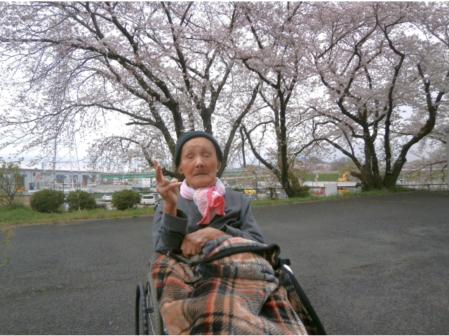 のんびりピース🌟天気も良くてほのぼのとした時間です😆