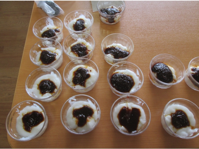 固形の物が食べられない方には、ペースト状にしたものも準備しました！味噌もたっぷりかかっています✨✨