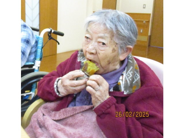 大きな口でガブリ！！アツアツを頬張るのが美味しい😋
