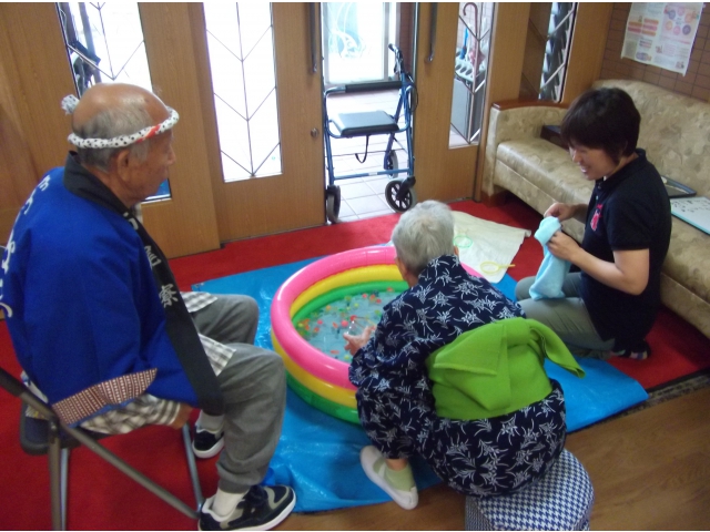 金魚すくい　最高記録は23匹とれました！