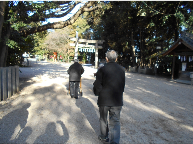 「今年もお社まで歩けるかな」