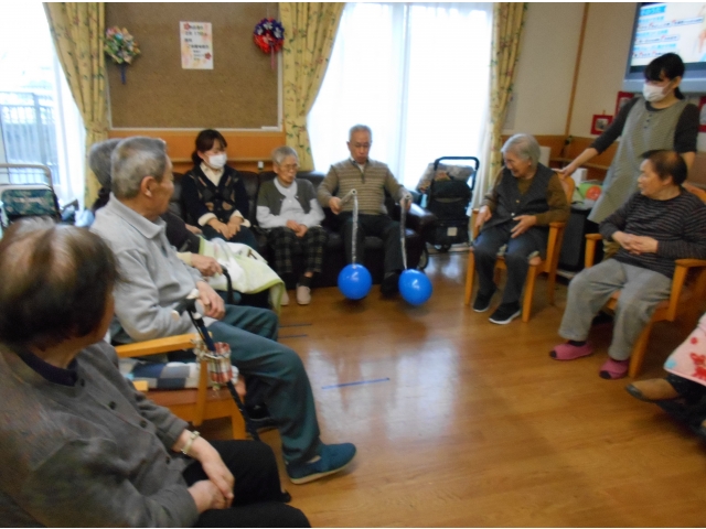 両足キックに挑戦！「できるかな～」