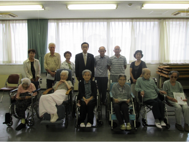 皆さんで記念撮影