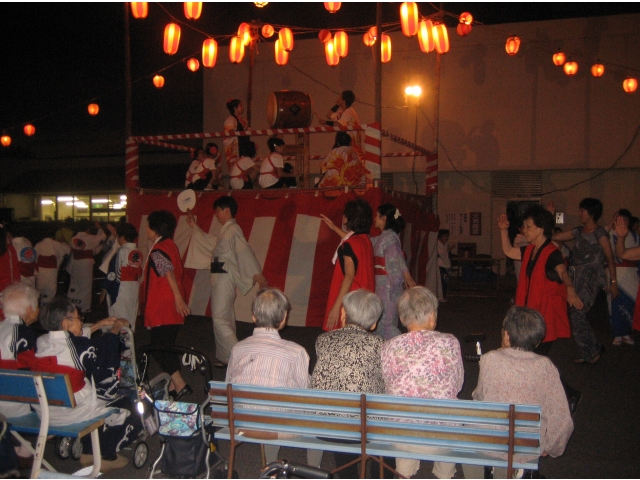 盆踊りを皆様楽しみました
