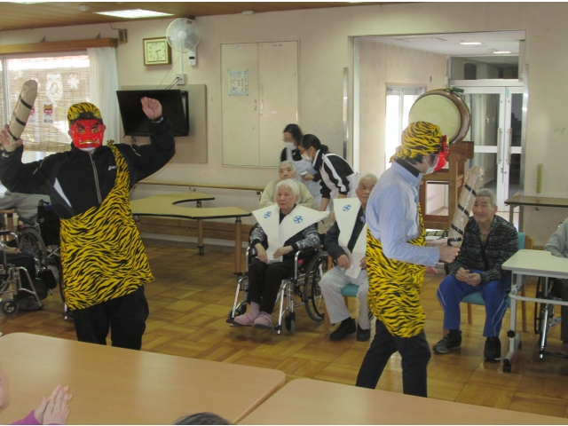 鬼が集会室へやって来た!