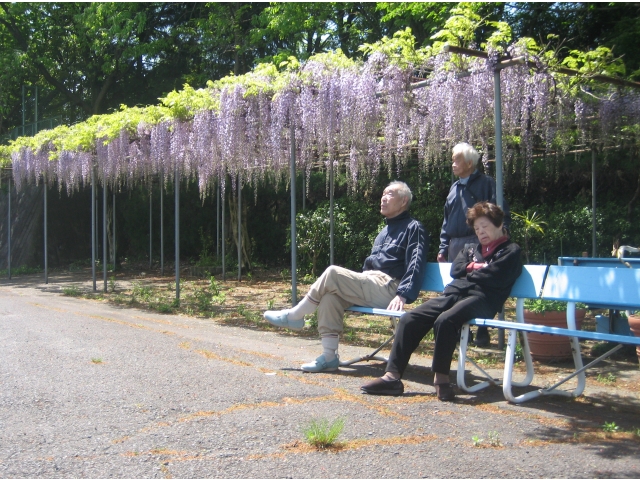 歩行訓練中、しばらく休憩中