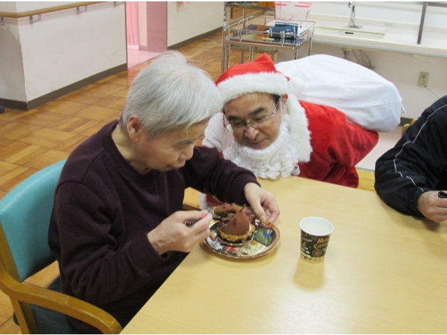 クリスマスケーキをいただきます