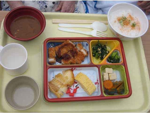 ソース豚かつ、西京焼き、出汁巻き玉子