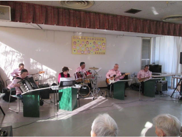 圧巻の生演奏!