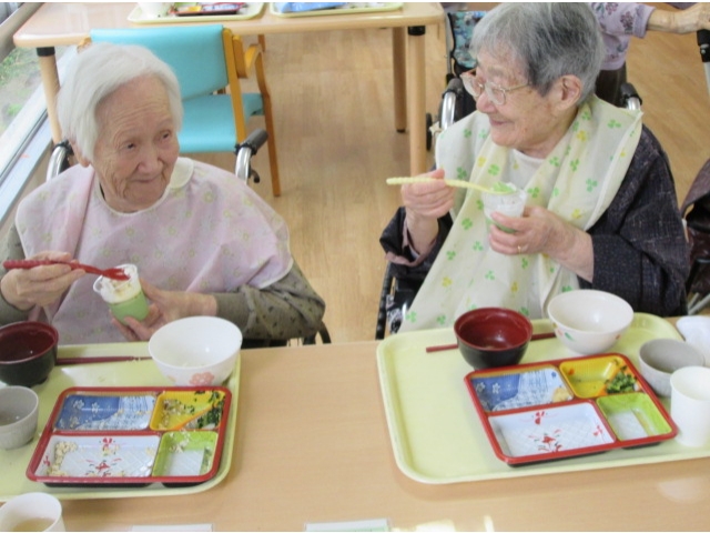 デザート美味しいわね