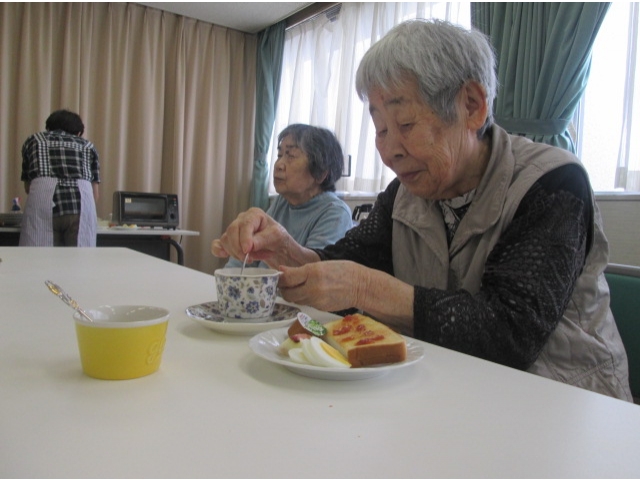コーヒーとトーストのいい香り!
