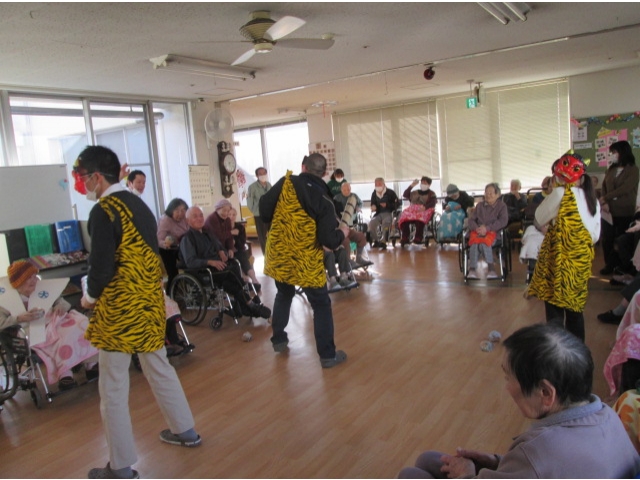 鬼は外、福は内。