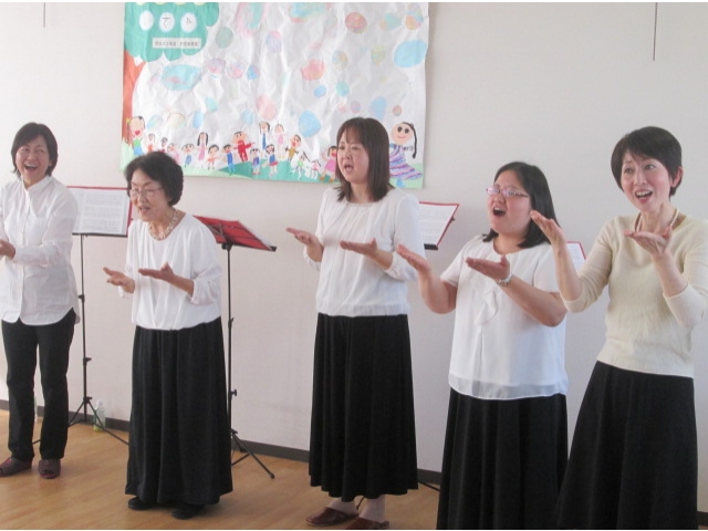 手話も交えて歌ってくださいました!