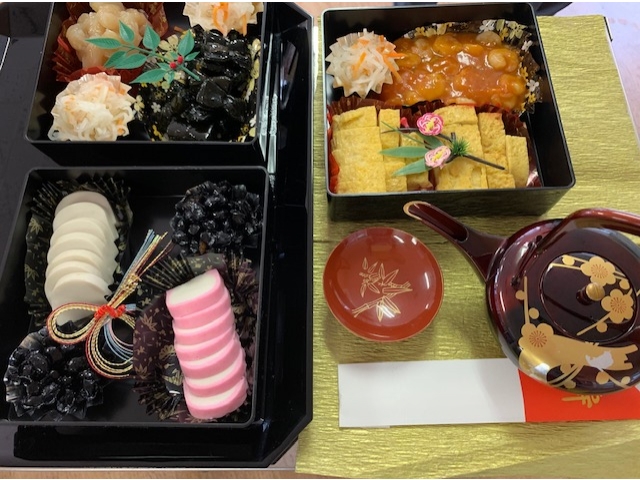お正月はおせち