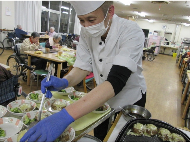 焼きたてをお届けします!