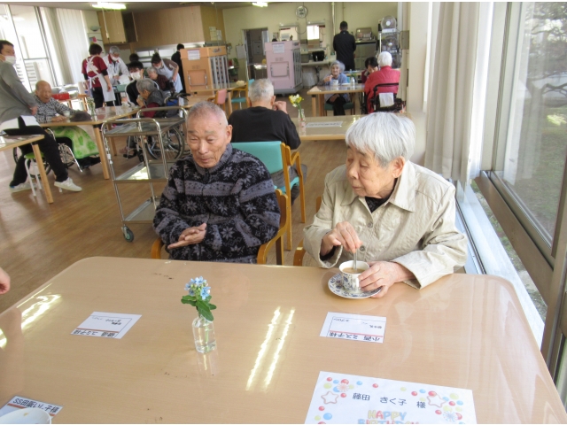 仲良く並んで…