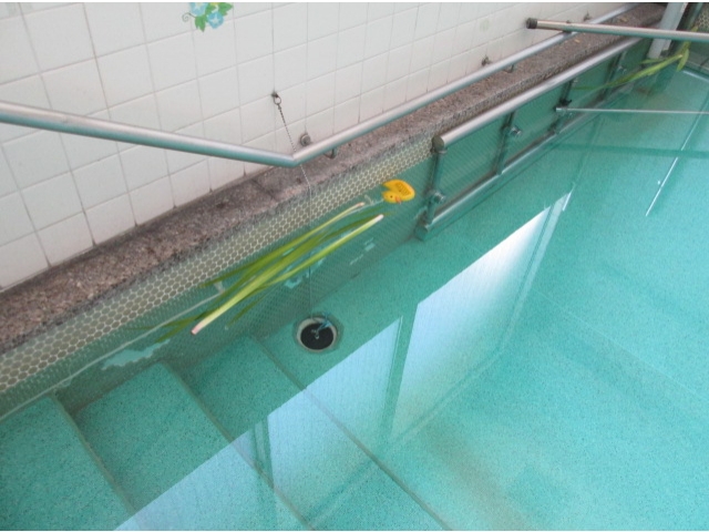 湯船に菖蒲を浮かべて、入浴を楽しまれました。