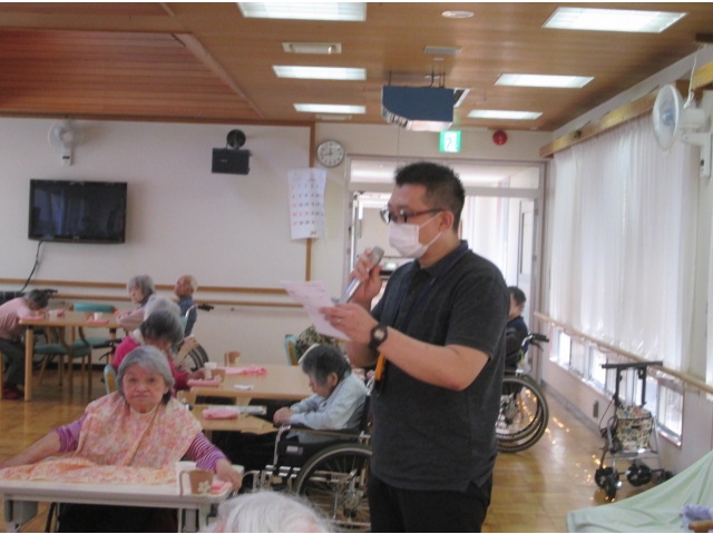 相談員より、誕生者の方の紹介がありました。